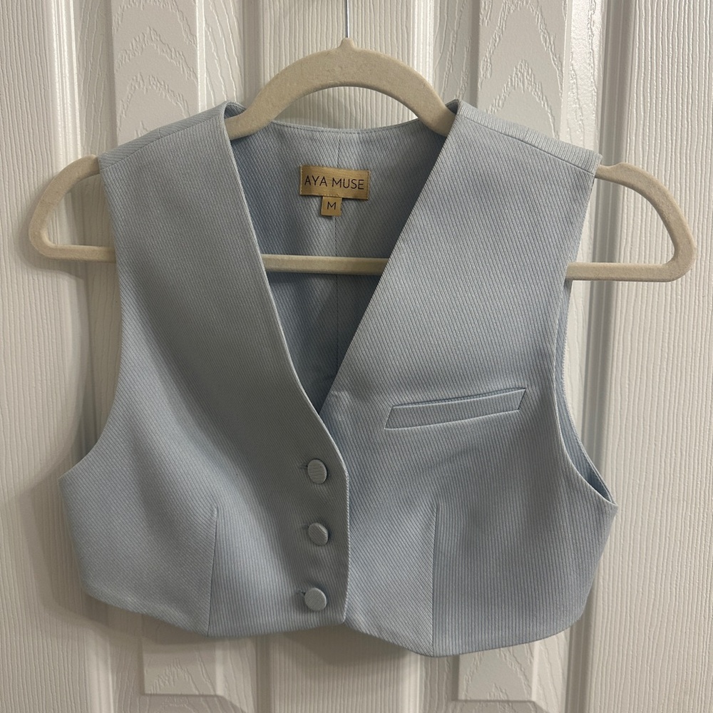 Aya Muse Auri Cropped Vest - Picture 3 of 4